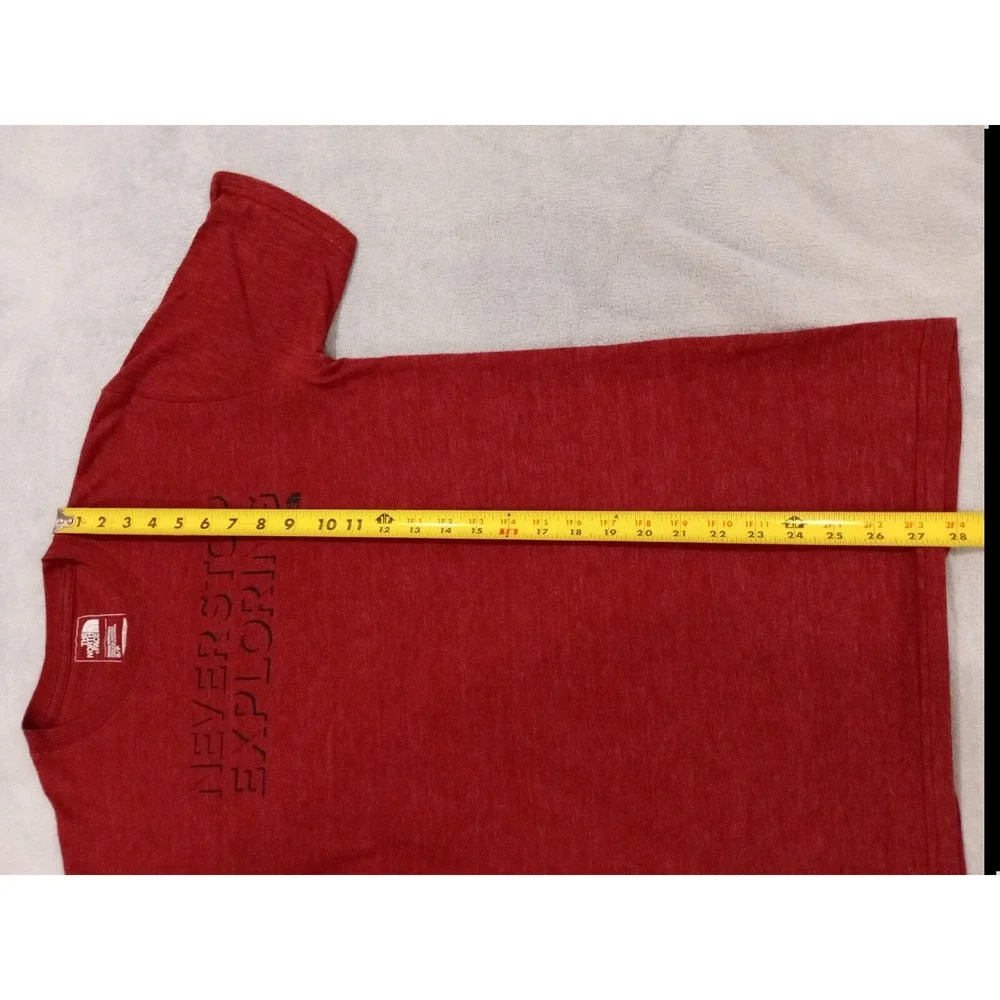 2 Mens North Face T Shirts Gray Red Small Never Stop Exploring Roam Sweet Roam